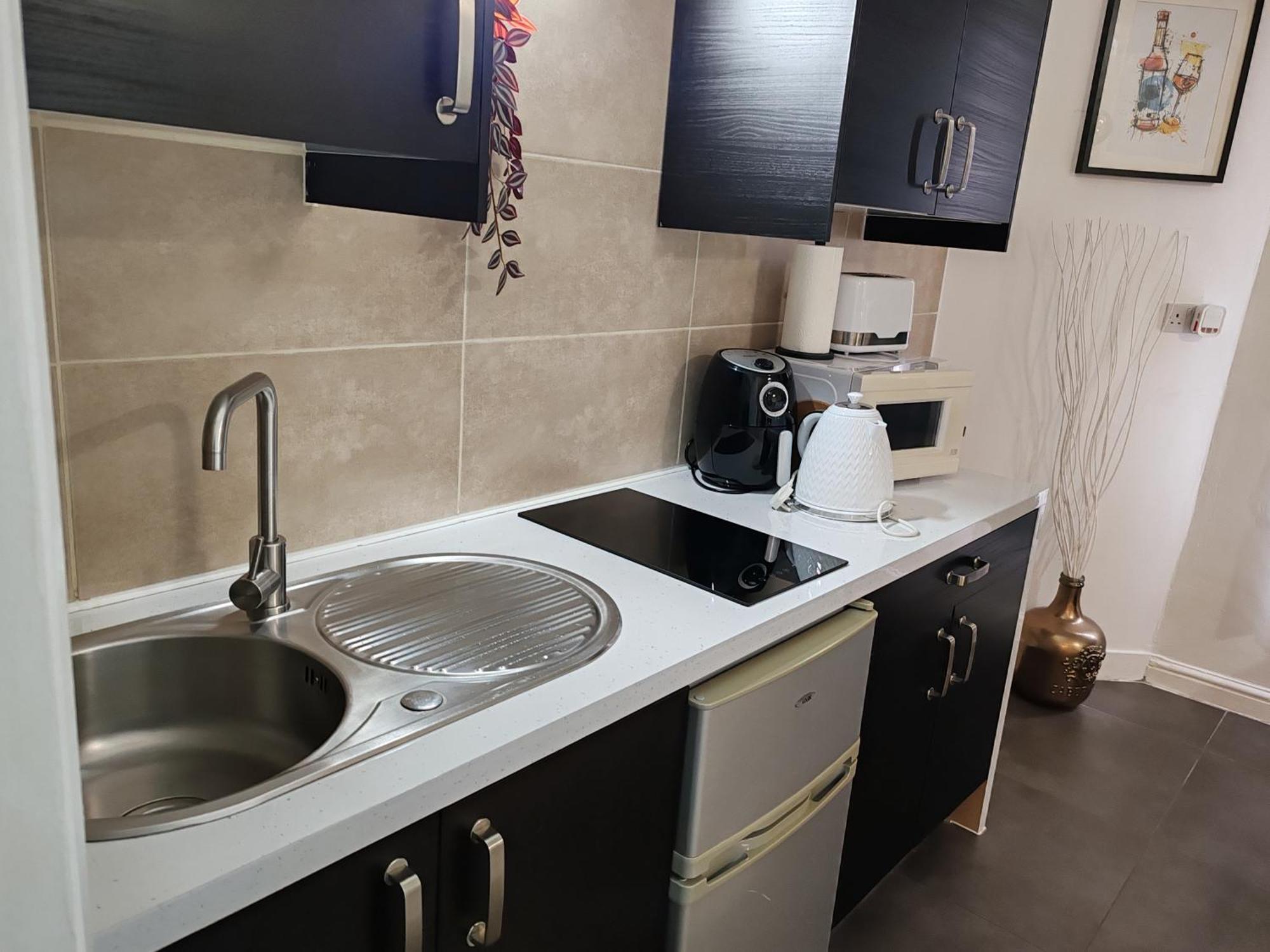 Kilburn High Road Studio Apartments Londra Esterno foto