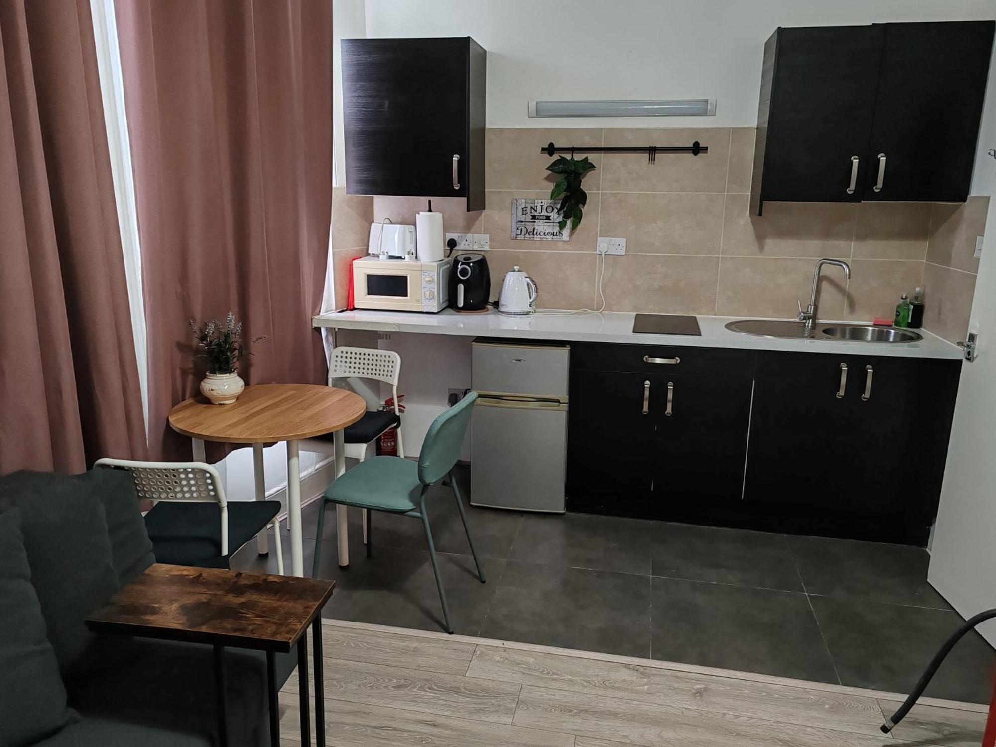 Kilburn High Road Studio Apartments Londra Esterno foto