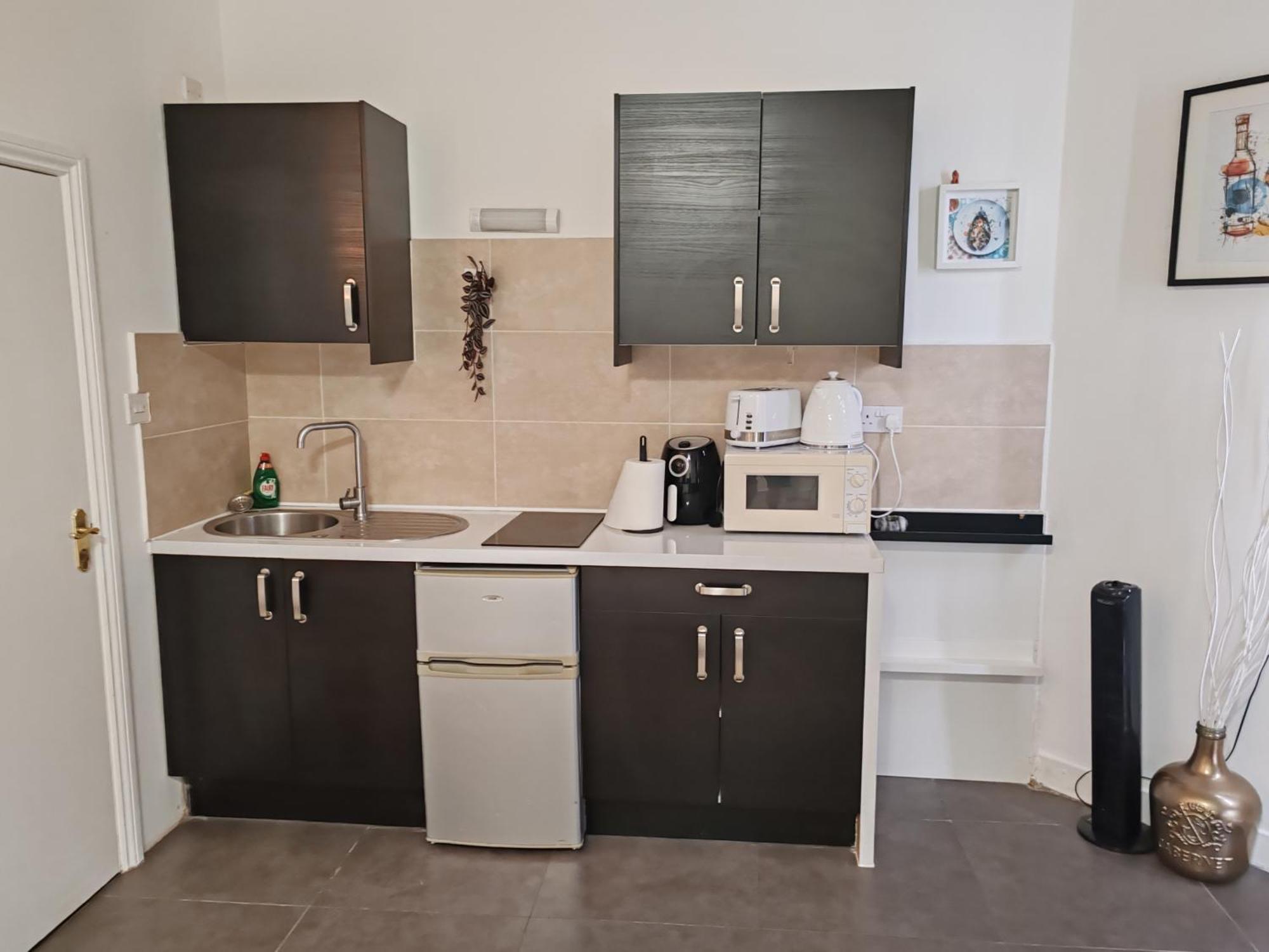 Kilburn High Road Studio Apartments Londra Esterno foto