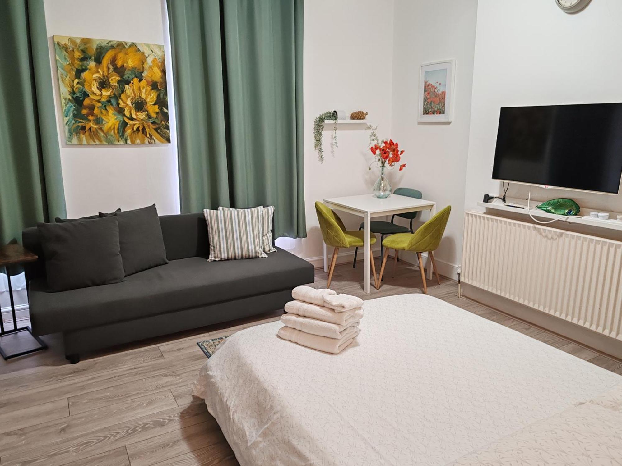 Kilburn High Road Studio Apartments Londra Esterno foto