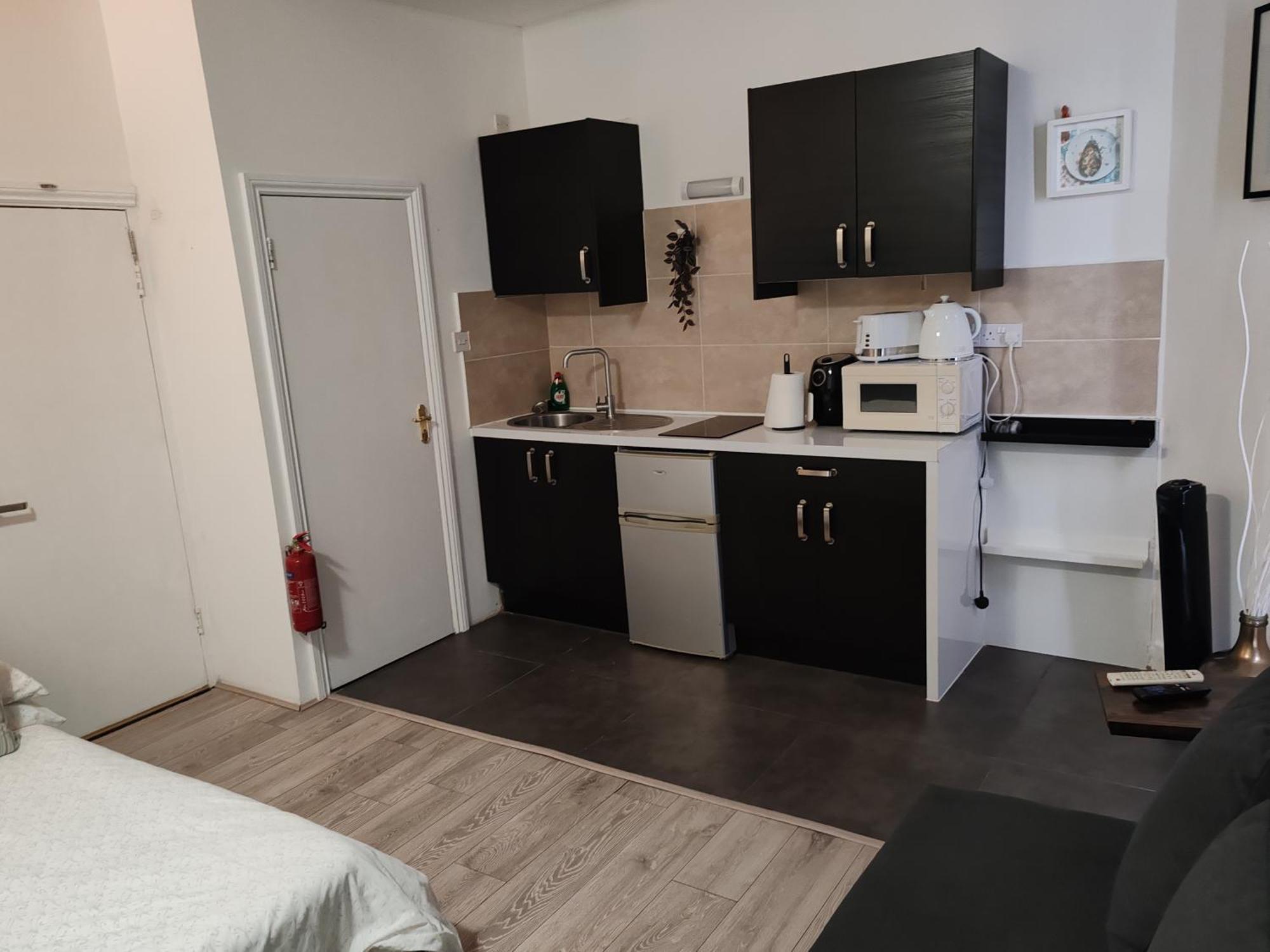 Kilburn High Road Studio Apartments Londra Esterno foto
