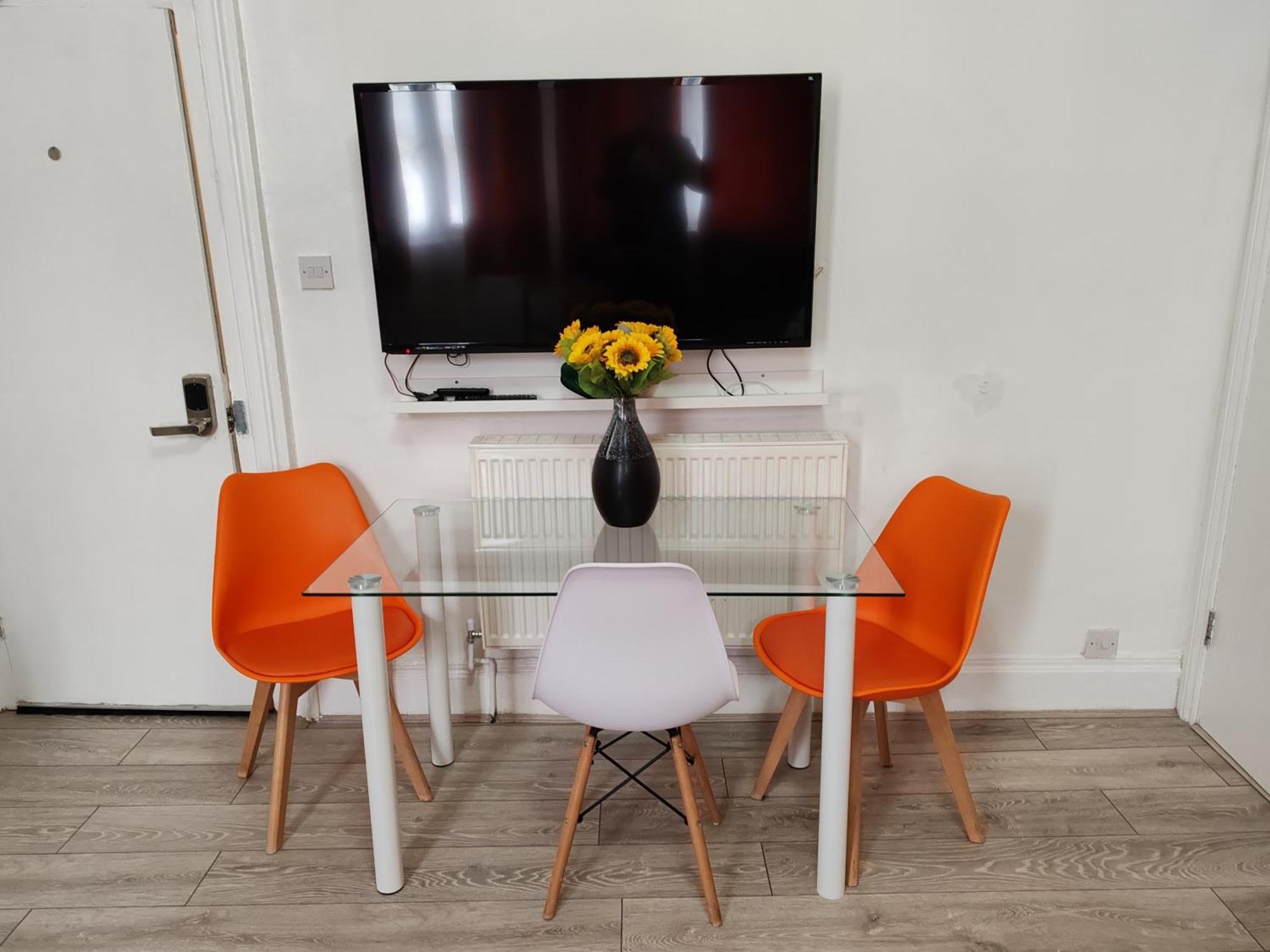 Kilburn High Road Studio Apartments Londra Esterno foto