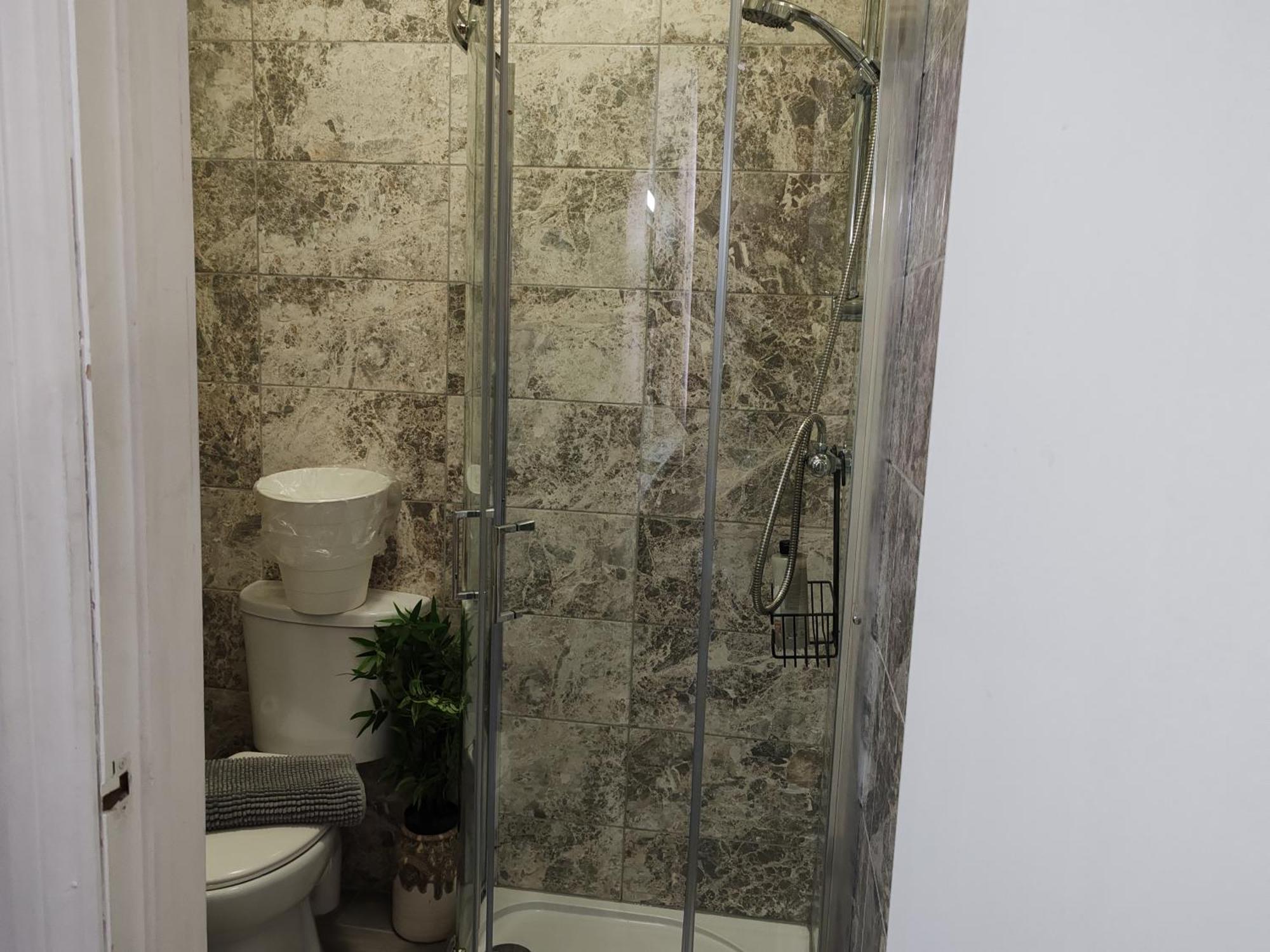 Kilburn High Road Studio Apartments Londra Esterno foto