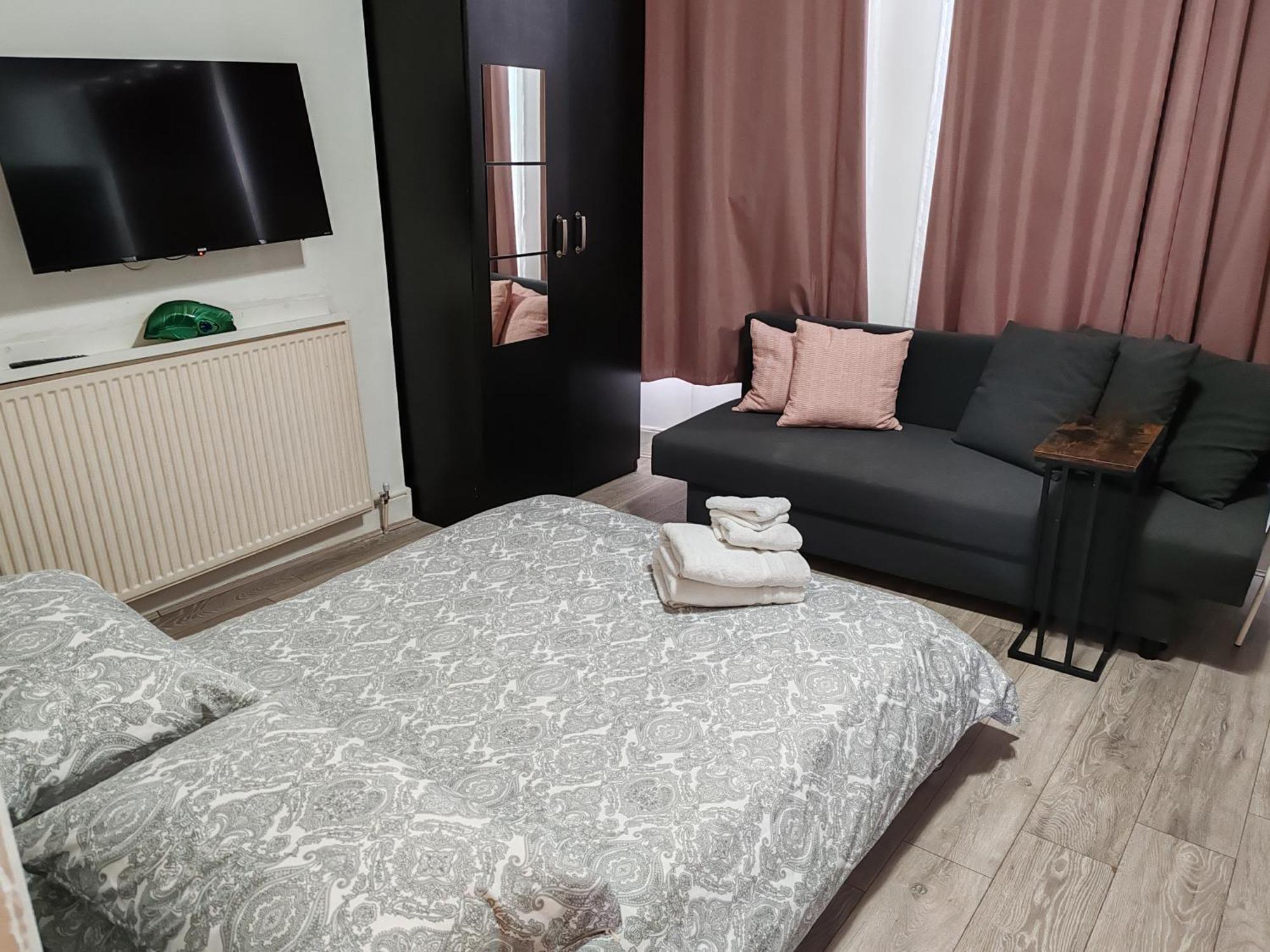 Kilburn High Road Studio Apartments Londra Esterno foto